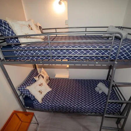Carramba! Che Room Pensión Cagliari